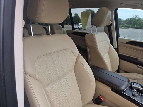 Used 2017 Mercedes-Benz GLS 450 4MATIC image 33