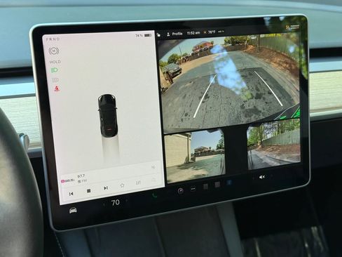 Used 2021 Tesla Model Y Long Range AWD/4WD image 26