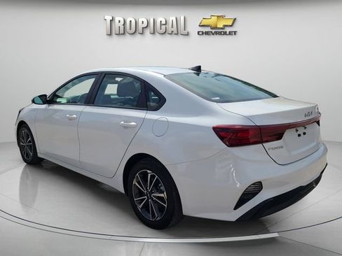 Used 2023 Kia Forte LXS w/ LXS Technology Package FWD image 3