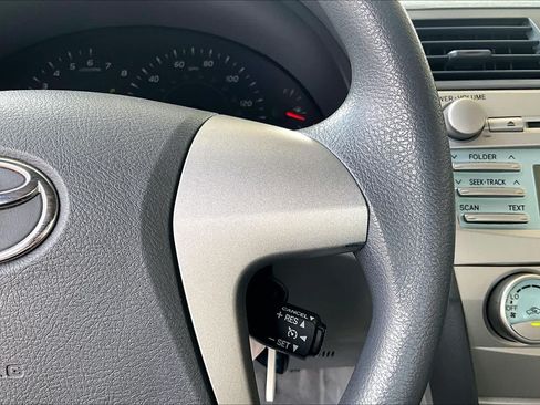 Used 2009 Toyota Camry FWD image 22