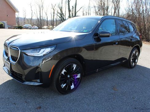 Used 2025 BMW X3 xDrive30i w/ Premium Package image 5