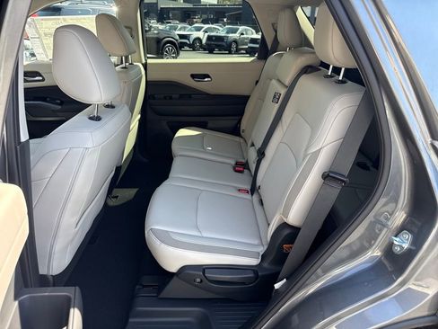 New 2026 Nissan Pathfinder SL FWD image 25