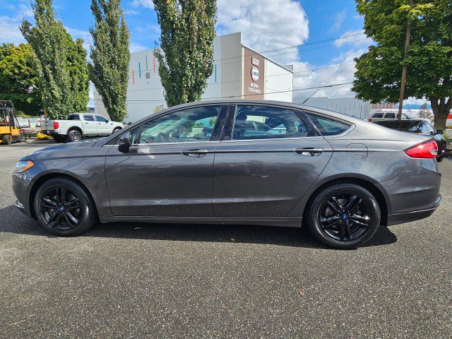 Used 2018 Ford Fusion SE w/ Fusion SE Technology Package FWD image 6