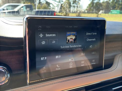 Used 2020 Lincoln Corsair Reserve w/ Equipment Group 201A image 23