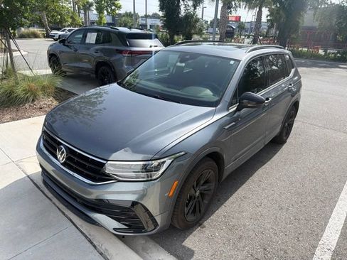 Used 2023 Volkswagen Tiguan SE R-Line FWD image 6