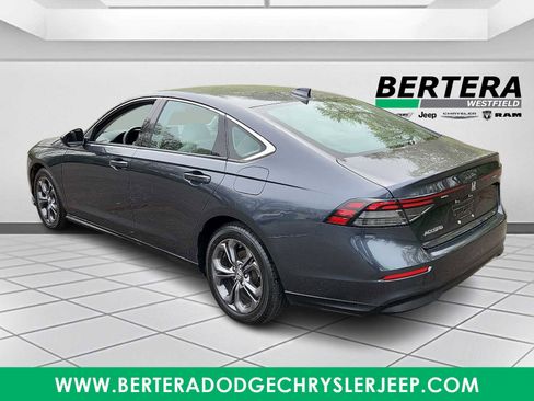 Used 2023 Honda Accord EX image 4