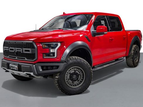 Used 2019 Ford F150 Raptor w/ Equipment Group 802A Luxury image 4