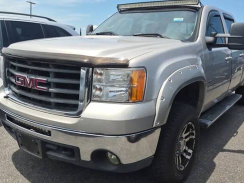 Used 2008 GMC Sierra 2500 SLT w/ Z71 Off-Road Package AWD/4WD image 1