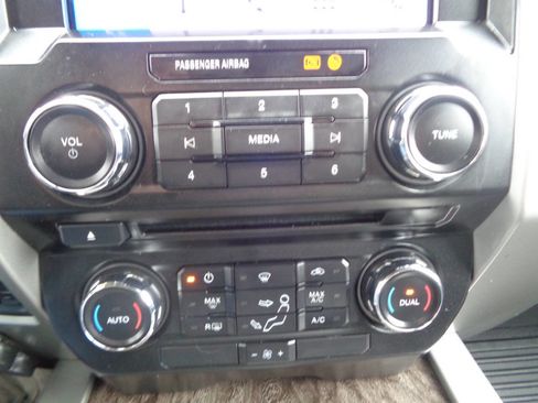 Used 2017 Ford F250 Lariat w/ Chrome Package image 73