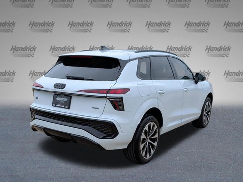Used 2026 Audi Q3 quattro 2.0T AWD/4WD image 9