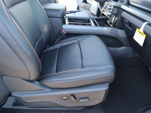 New 2026 Ford F250 Lariat w/ Black Appearance Package image 16