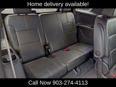 Used 2023 Chevrolet Traverse RS FWD image 32