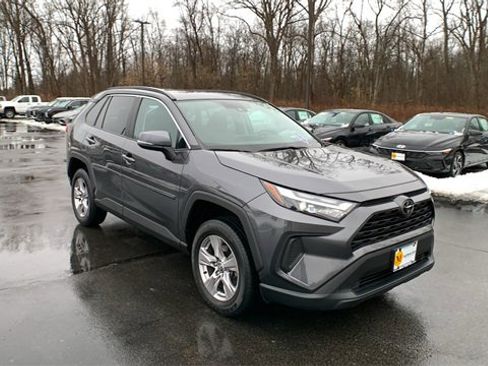 Used 2023 Toyota RAV4 XLE image 7