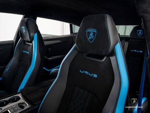 Used 2024 Lamborghini Urus Performante AWD/4WD image 39
