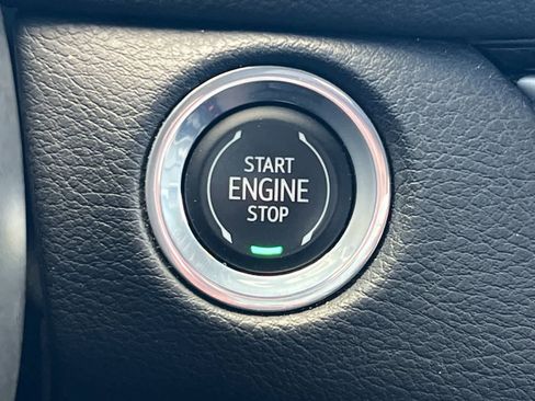 Used 2024 Cadillac XT4 Premium Luxury FWD image 24