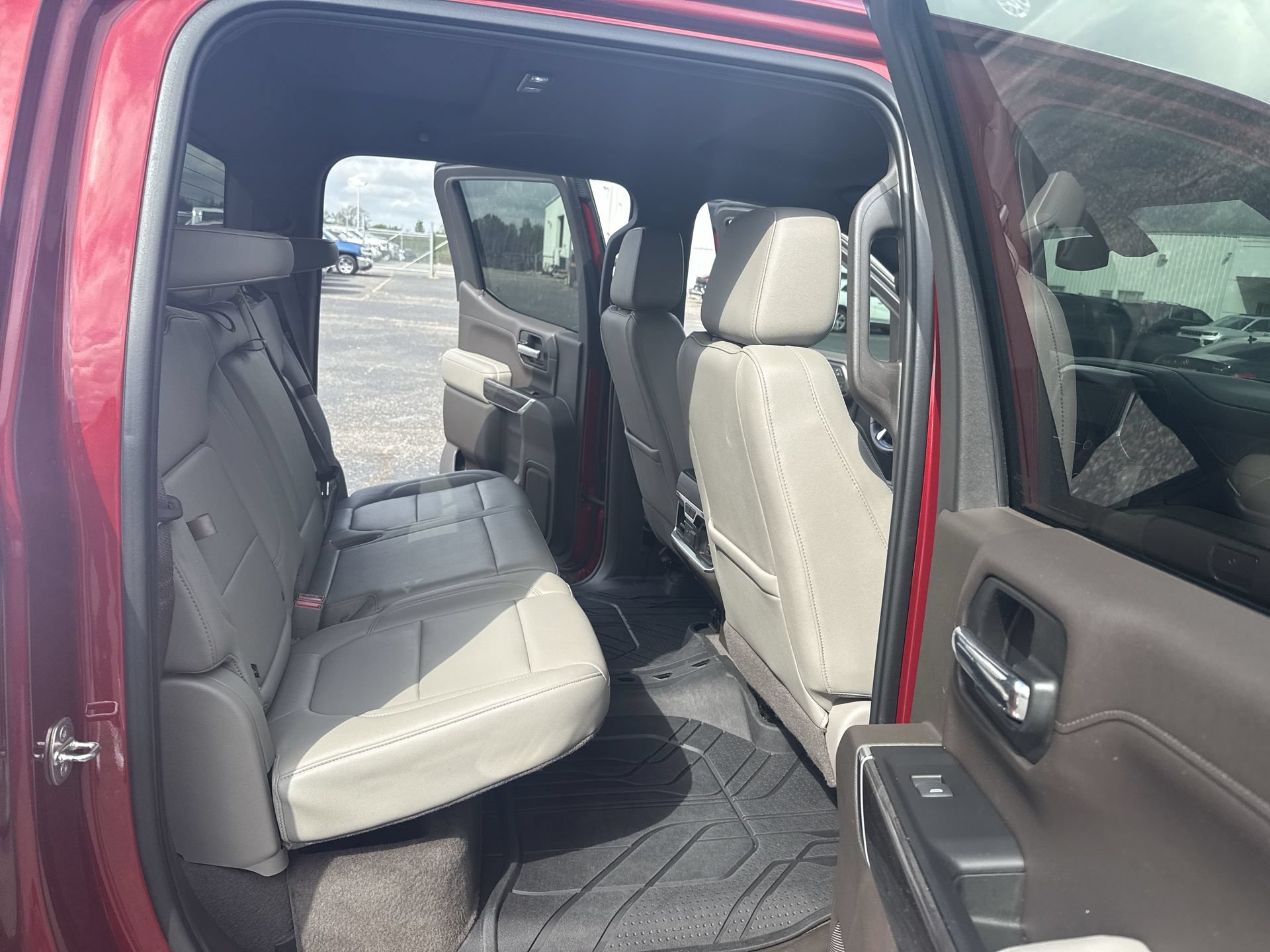 Certified 2019 Chevrolet Silverado 1500 LTZ AWD/4WD image 34