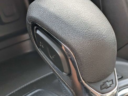 Used 2024 Chevrolet Equinox LT image 23