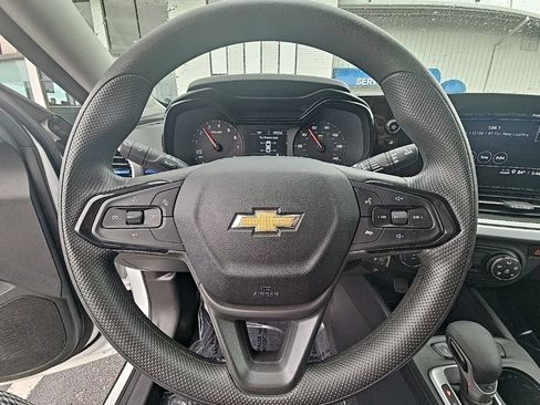 Used 2024 Chevrolet Trax LS image 12