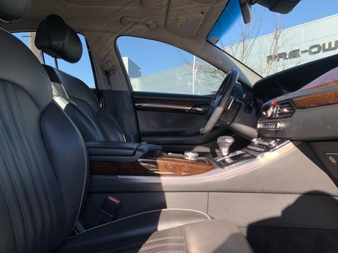 Used 2018 Genesis G90 3.3T Premium image 35