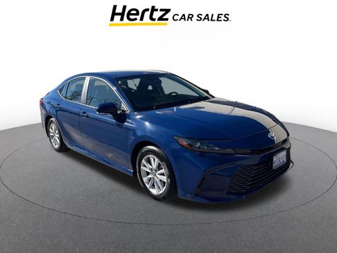 Used 2025 Toyota Camry LE image 1