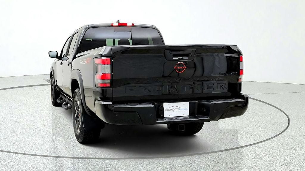 Used 2023 Nissan Frontier PRO-4X w/ Technology Package AWD/4WD image 6