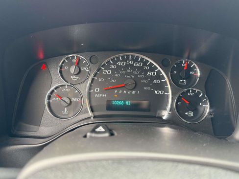 Used 2024 GMC Savana 2500 w/ Driver Convenience Package RWD image 26