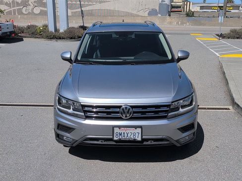 Used 2019 Volkswagen Tiguan SEL FWD image 3