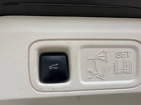 Used 2022 Lincoln Navigator L Black Label image 16