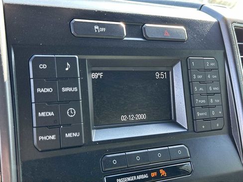 Used 2016 Ford F150 XLT image 22