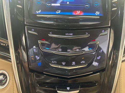 Used 2018 Cadillac Escalade ESV Platinum AWD/4WD image 41