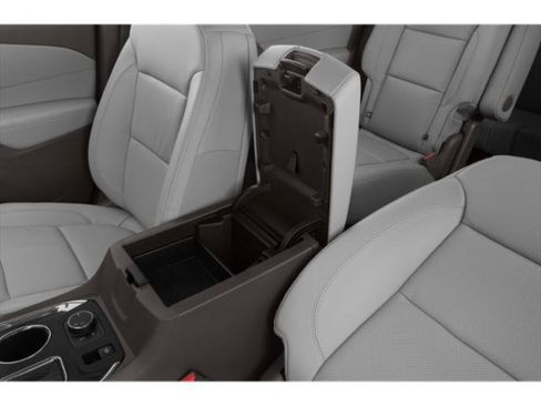 Used 2020 Chevrolet Traverse Premier w/ Redline Edition AWD/4WD image 17