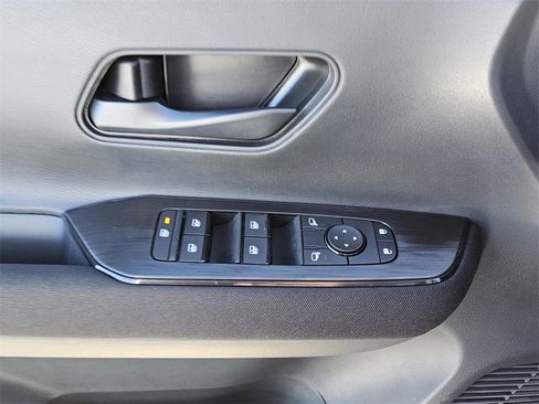 New 2026 Nissan Kicks S image 26