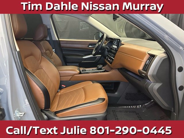 Used 2024 Nissan Pathfinder Platinum w/ Cargo Package AWD/4WD image 15