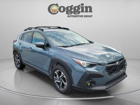 Used 2024 Subaru Crosstrek 2.0i Premium image 5