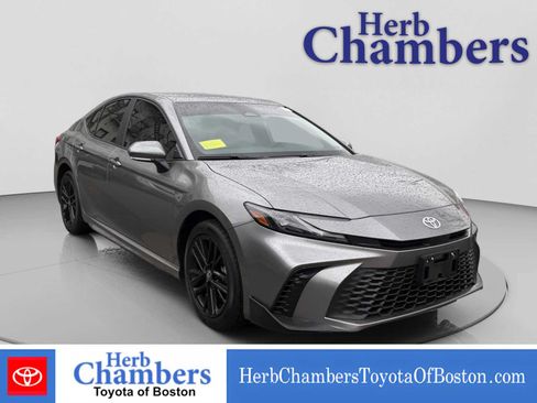 Used 2026 Toyota Camry SE w/ Convenience Package AWD/4WD image 1