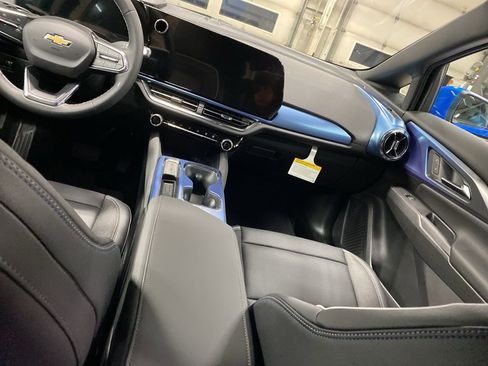 New 2026 Chevrolet Equinox EV LT image 16