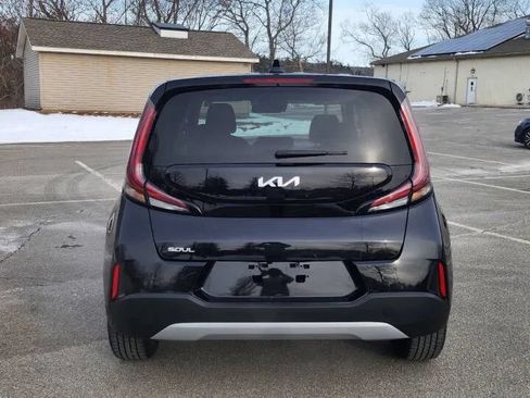 Used 2023 Kia Soul LX FWD image 8