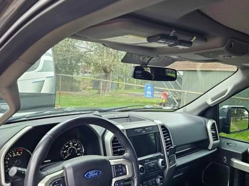 Used 2018 Ford F150 Lariat w/ Equipment Group 501A Mid AWD/4WD image 4