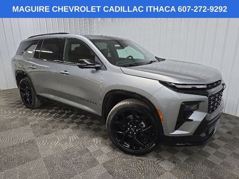 Used 2026 Chevrolet Traverse RS AWD/4WD image 7