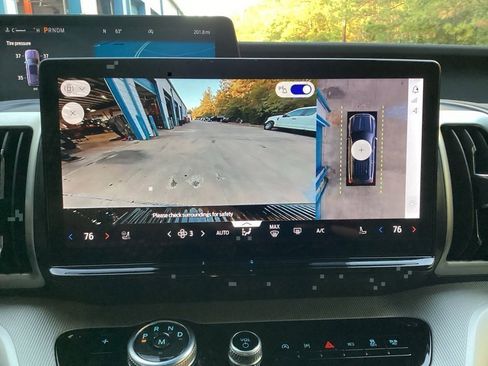 New 2025 Ford Expedition Active image 66