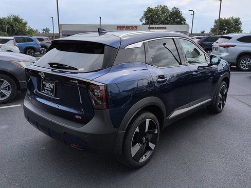 Used 2025 Nissan Kicks SR FWD image 7