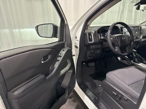 New 2026 Nissan Frontier SV w/ SV Convenience Package AWD/4WD image 9