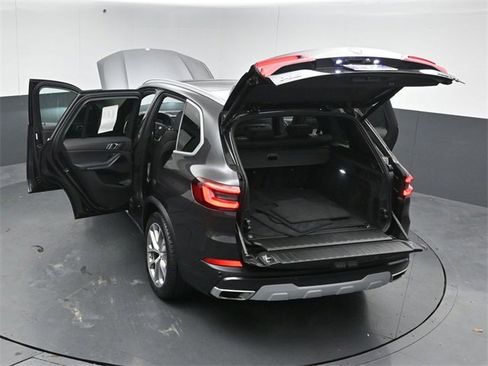 Used 2021 BMW X5 xDrive40i w/ Convenience Package image 48
