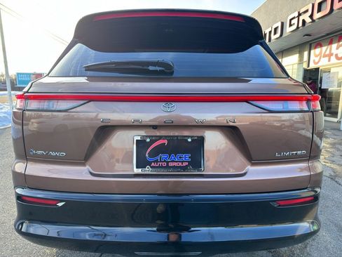 Used 2025 Toyota Crown Signia Limited image 43