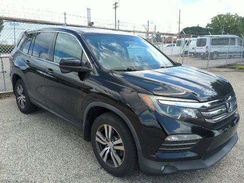 Used 2018 Honda Pilot EX image 1