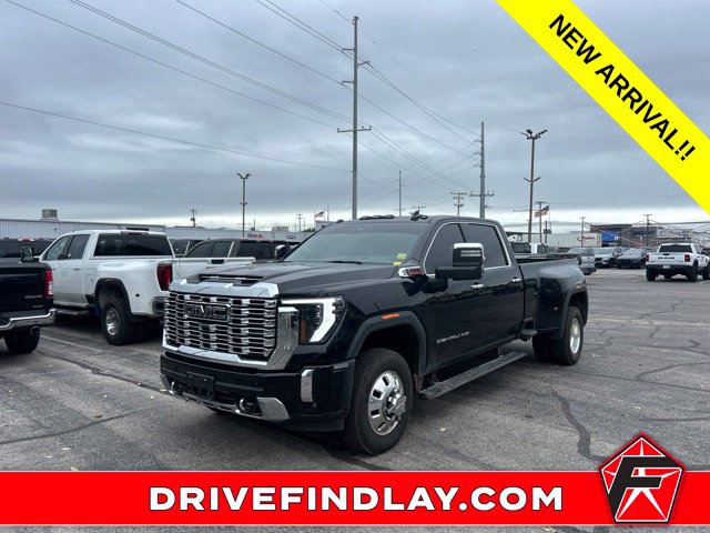 Used 2026 GMC Sierra 3500 Denali w/ Denali Reserve Package AWD/4WD image 1