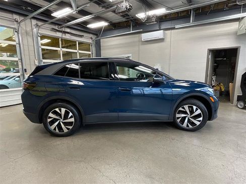 Used 2023 Volkswagen ID.4 Pro AWD/4WD image 6