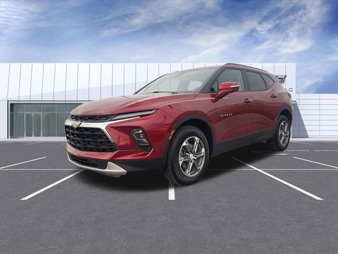 Used 2024 Chevrolet Blazer LT FWD image 4
