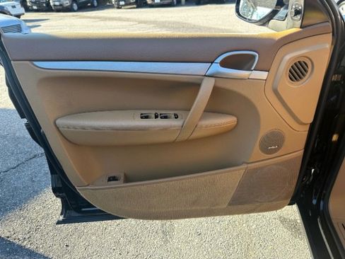 Used 2009 Porsche Cayenne image 15