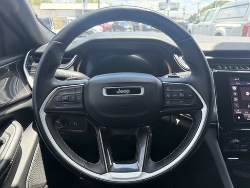 Used 2021 Jeep Grand Cherokee L Laredo AWD/4WD image 19